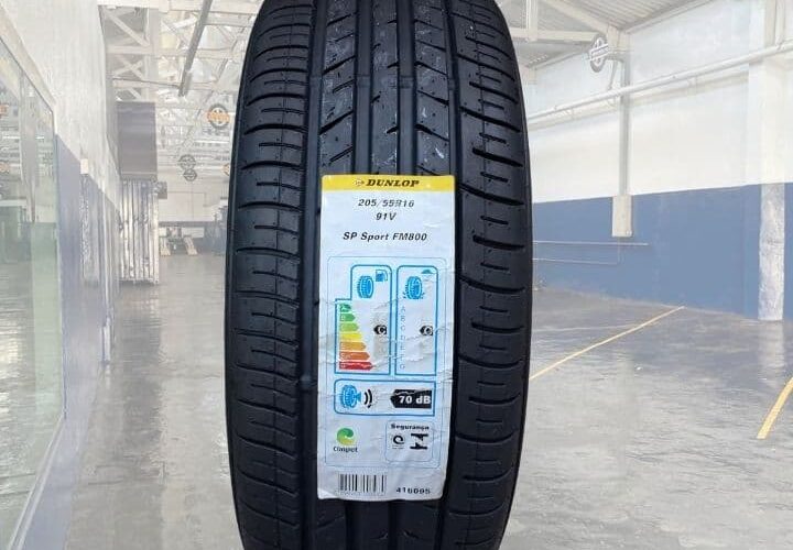 Esta imagem se refere ao Pneu 205/55R16 Dunlop SP Sport FM800 91V