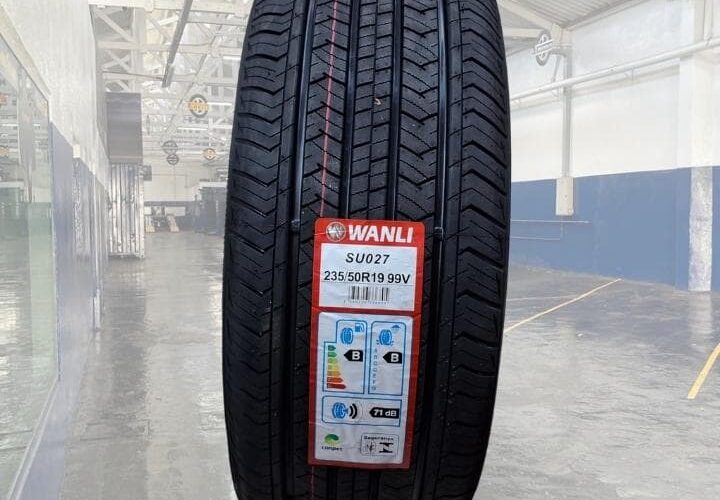 essa imagem se refere a Pneu 235/50R19 Wanli SU027 99V