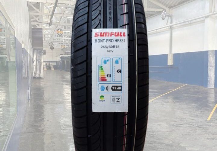 esta imagem se refere ao Pneu 245/60R18 Sunfull Mont Pro HP881 105V